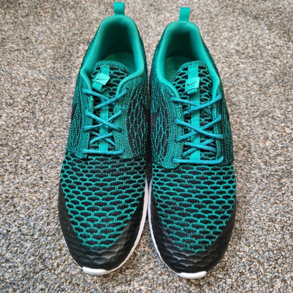 WINTER SALE! NWOT Nike Roshe Flyknit SE Lucid Green/Black/White Men Size 10.5 - Picture 2 of 5